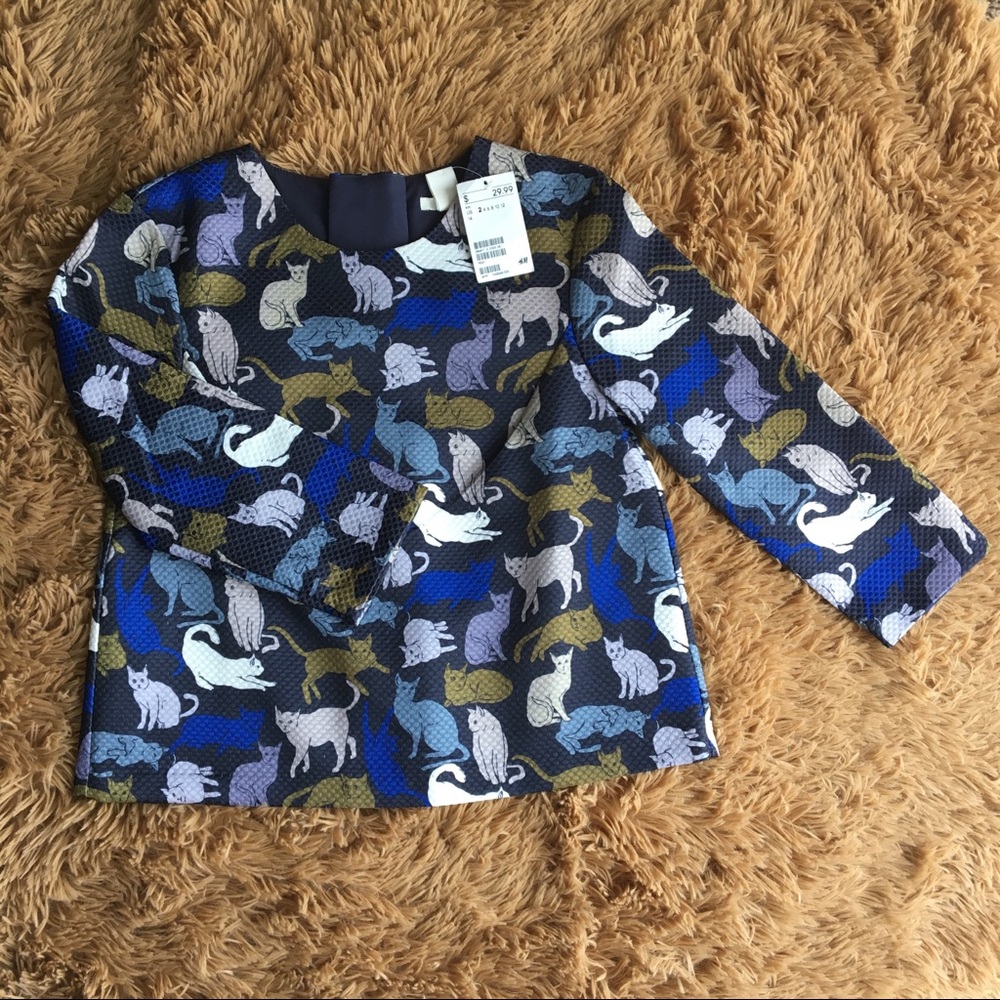 Funky cat patterned cropped blouse